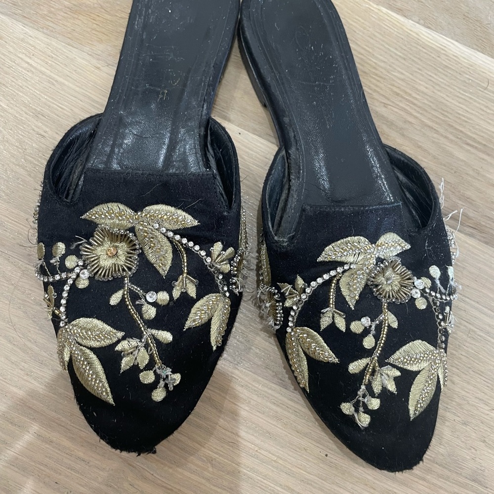 Oscar de la Renta beaded flats